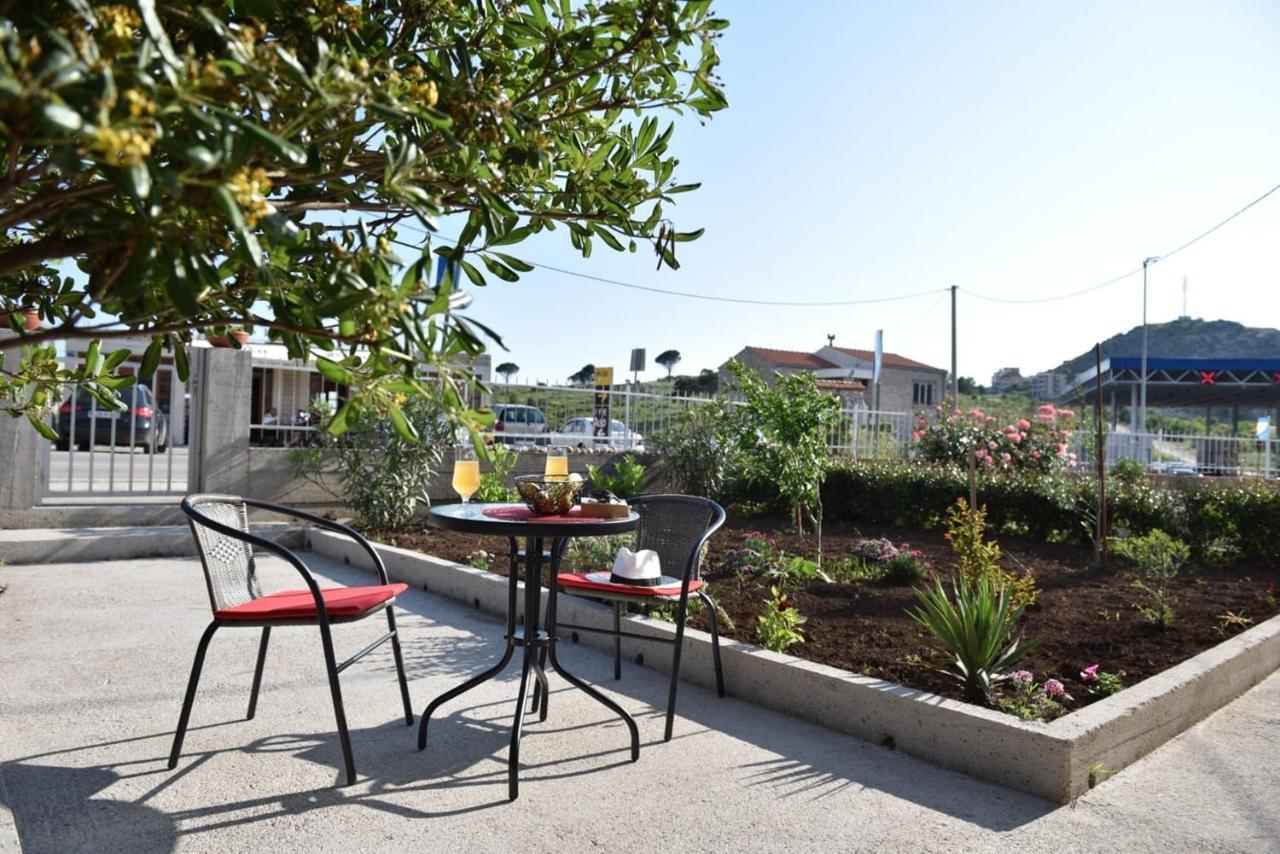 Apartment Kap Ivanica Exterior foto
