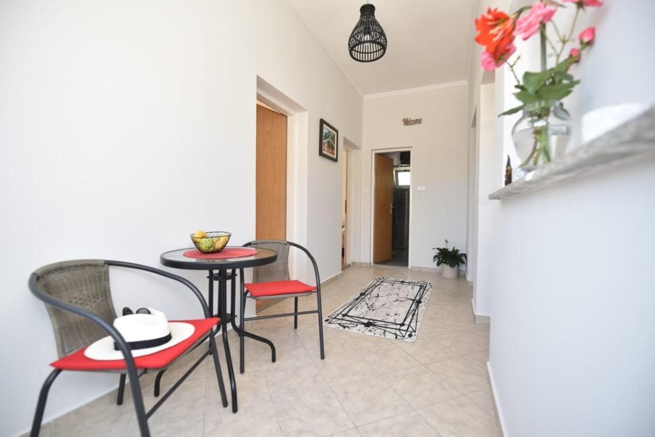 Apartment Kap Ivanica Exterior foto