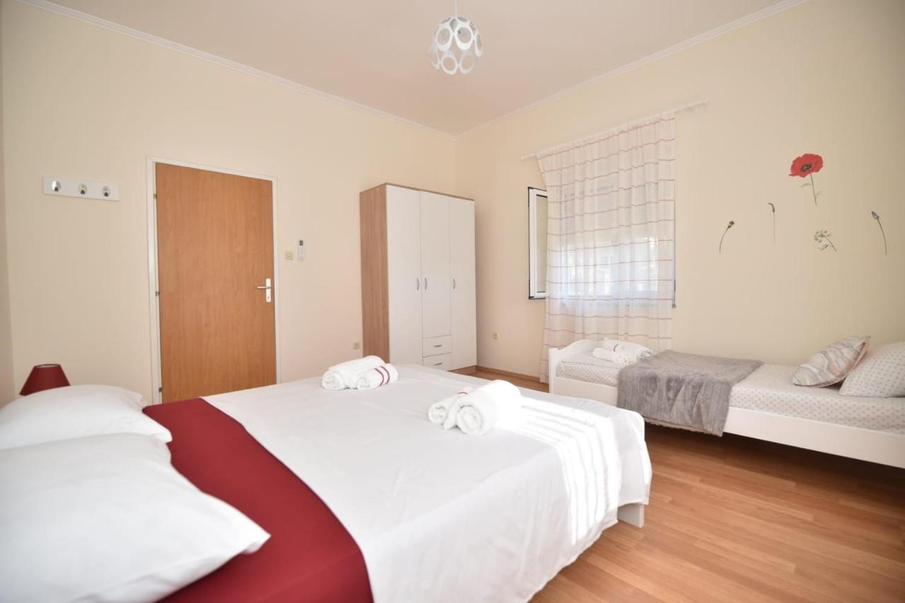 Apartment Kap Ivanica Exterior foto